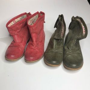 2 pairs of ROXY Vallerie Faux Leather Perforated Ankle Boots Booties